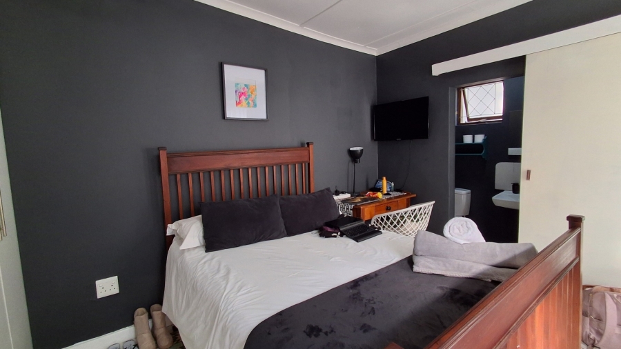 6 Bedroom Property for Sale in Vincent Eastern Cape